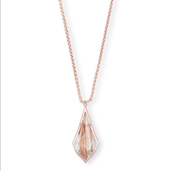 Kendra Scott necklace